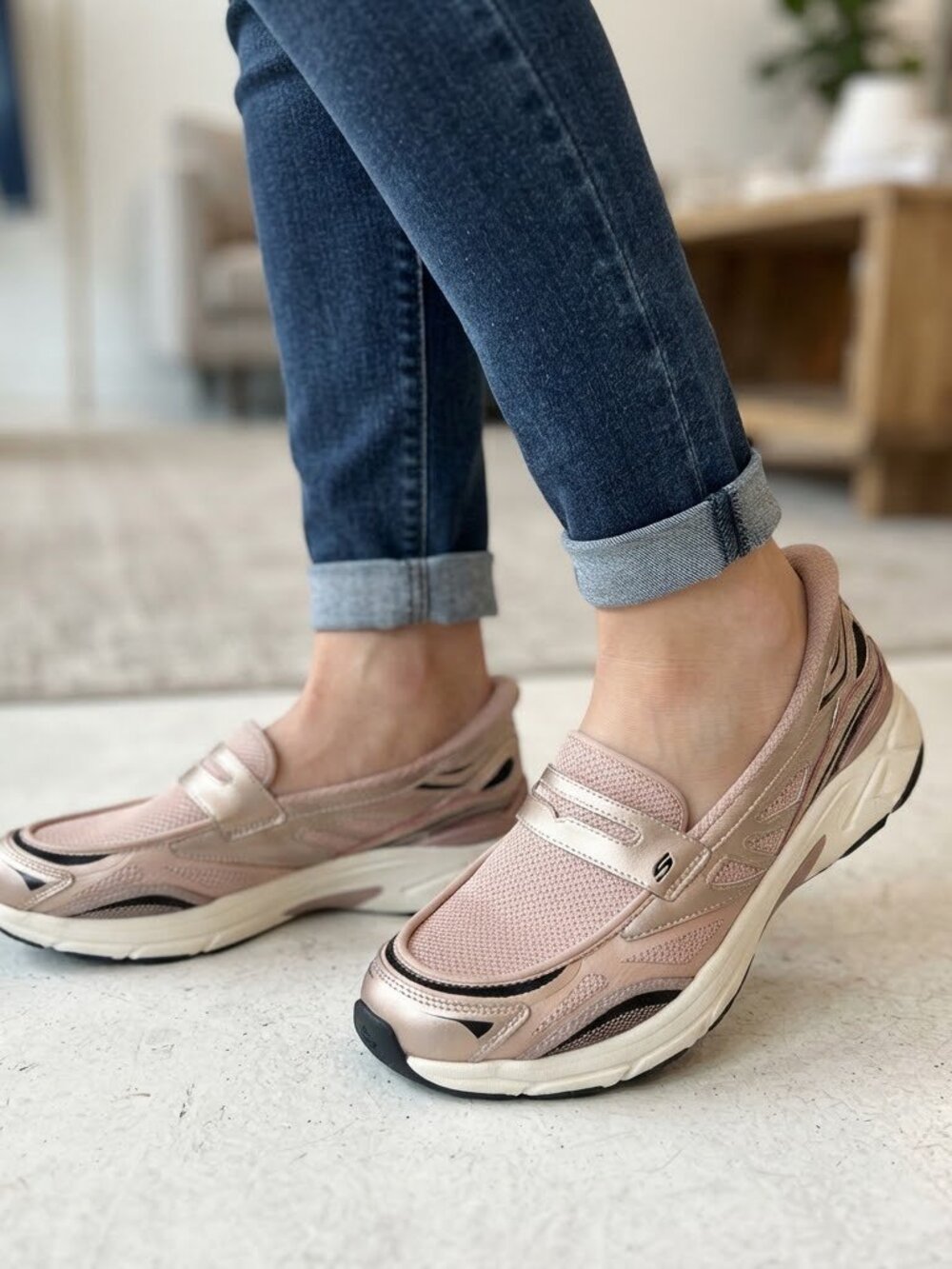 Skechers Hands Free Slip-Ins Rose Pink Comfort Sneakers Size 9.5 US / 39.5 EU